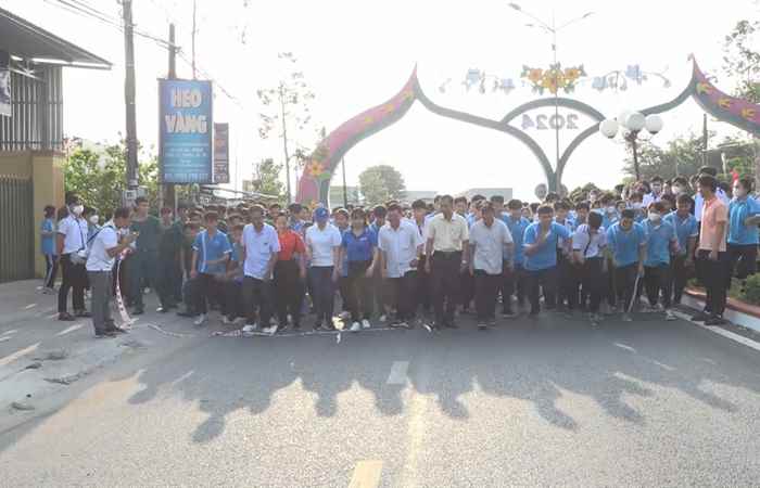 Mỹ Tú: Phát động Ngày chạy Olympic vì sức khỏe toàn dân